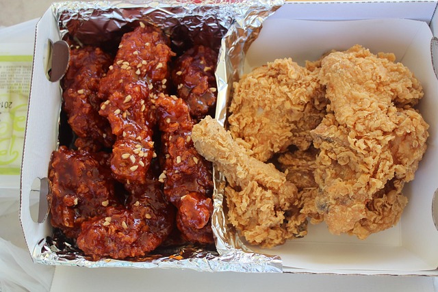 마늘통닭과 후라이드통닭, 순천 풍미통닭 백년가게 자료사진