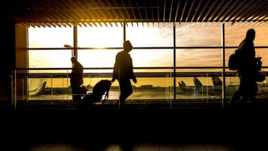 에볼라 국내 위험도 공항 입국 여행객 실루엣(자료사진)