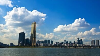 여의도 한강변 고층 빌딩 낮 전경. 코스피 마감 자료사진